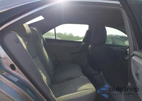 2015 Toyota Camry Le z USA, uszkodzony, nr VIN 4T1BF1FK9FU094401